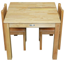 qtoys rubberwood table and chairs