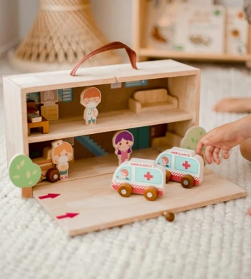 Qtoys Portable Hospital 2