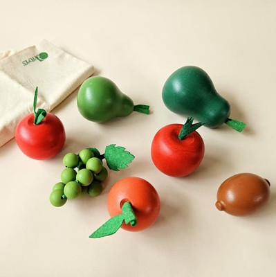 qtoy wooden pretend play frut in calico bag