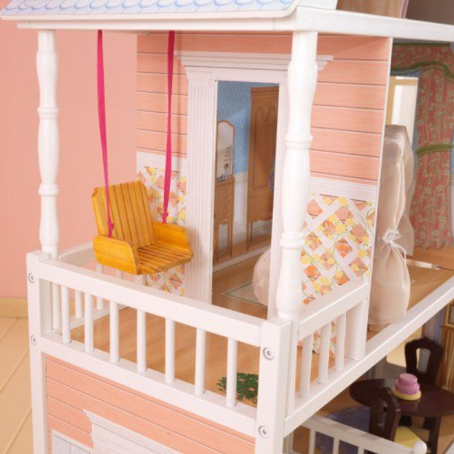 Savannah Dollhouse With Accessories