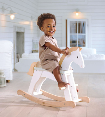 Adorable Yet Useful First Birthday Gift Ideas For Your Baby