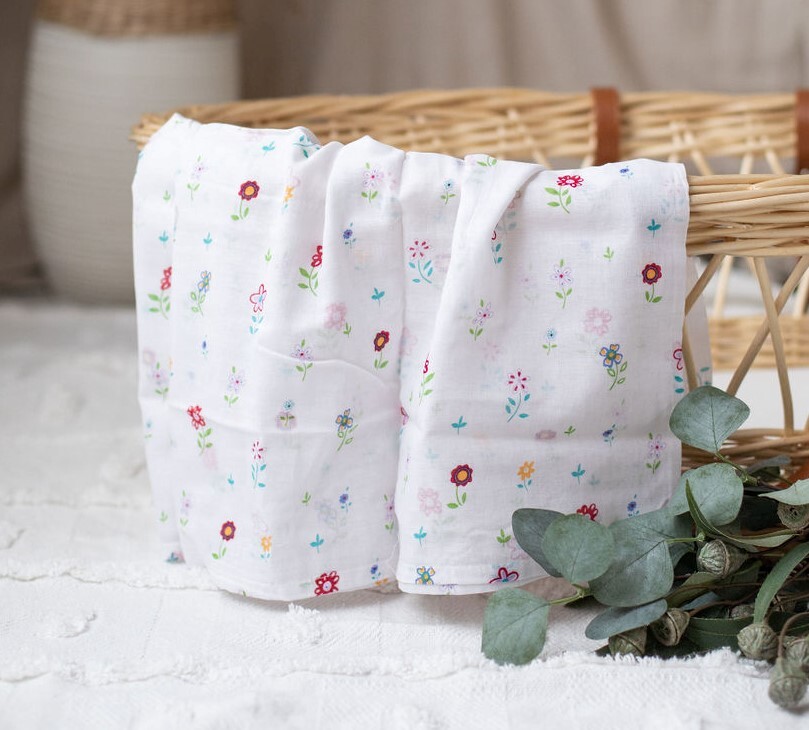 Field of Flowers muslin Wrap Field of Flowers muslin Wrap