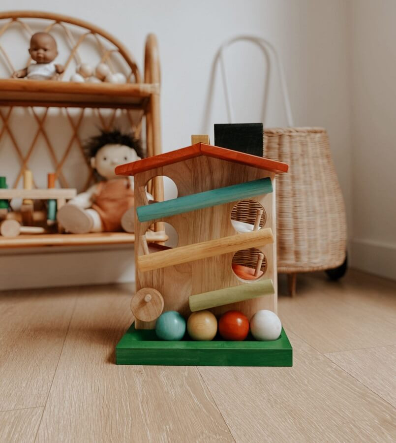 Qtoys Ball Rolling House