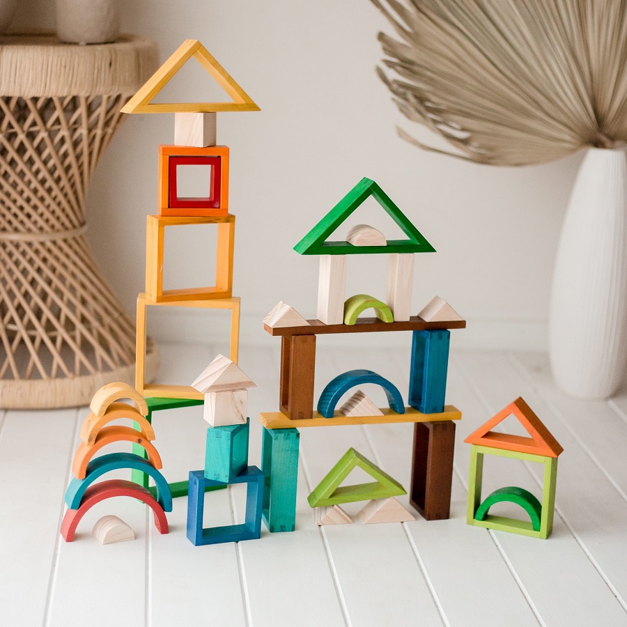 qtoys rainbow nesting blocks in action qtoys rainbow nesting blocks in action