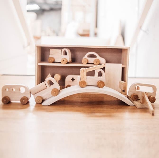 qtoys wooden car set