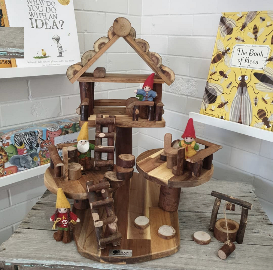 Qtoys Large Wooden Tree House on Sale! Fast Dispatch