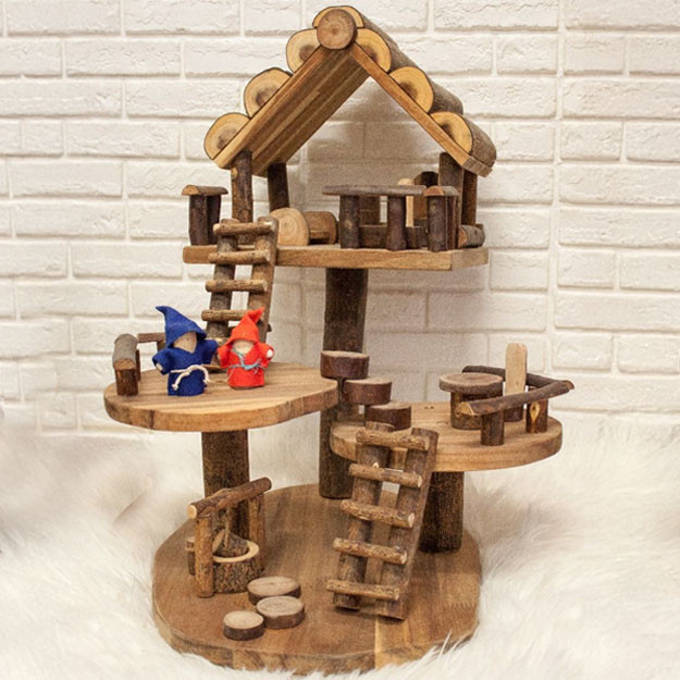 Qtoys Large Wooden Tree House