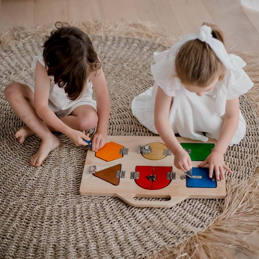 Qtoys Lock Board