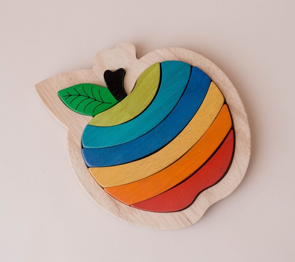 qtoys wooden apple puzzle