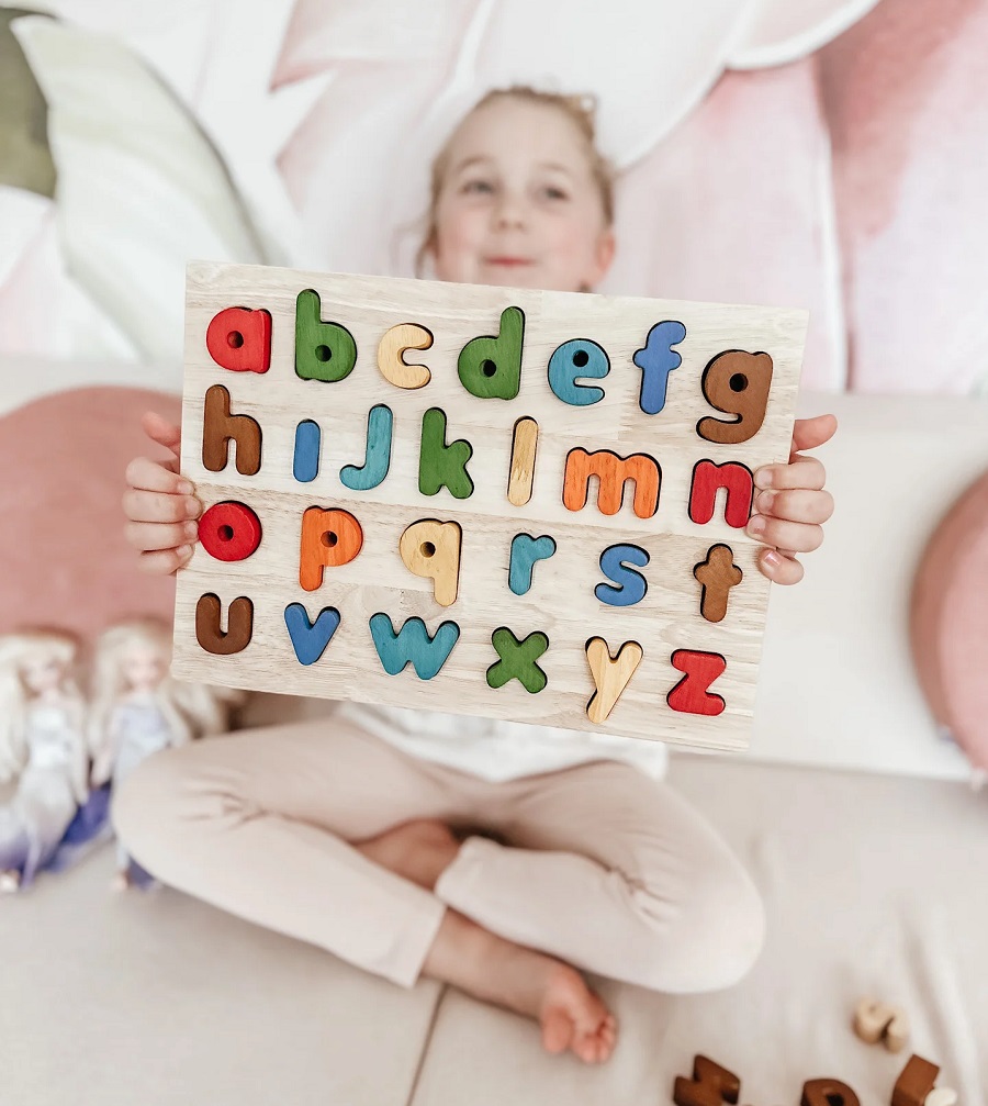 qtoys lowercase alphabet puzzle