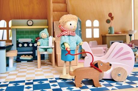 Dovetail Nursery Wooden Furniture Set for Dolls House Dovetail Nursery Wooden Furniture Set for Dolls House