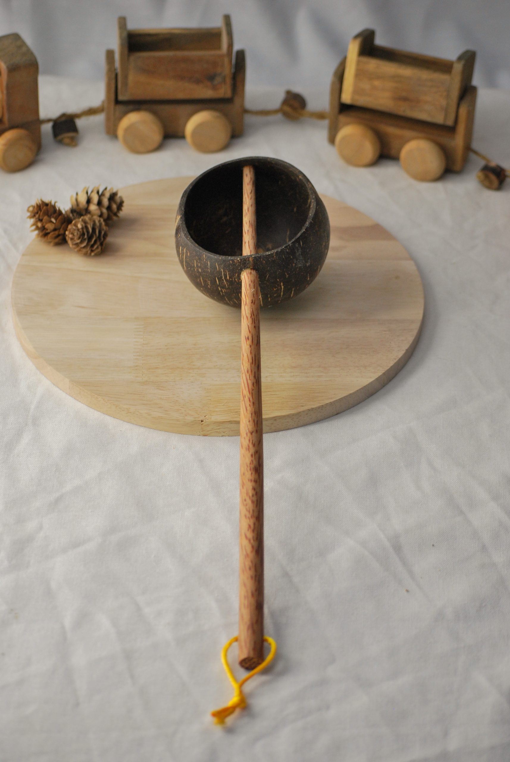 Qtoys Mini Coco shell water scoop