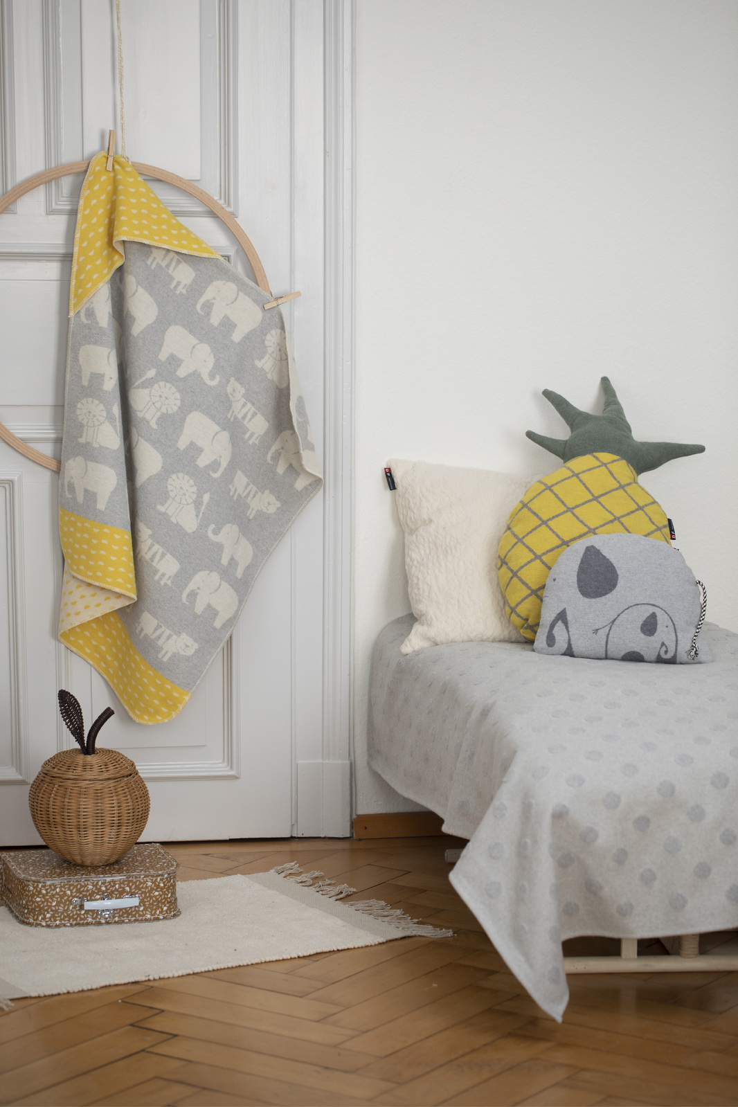 David Fussenegger Grey Zoo Juwel Hooded Blanket 1 David Fussenegger Grey Zoo Juwel Hooded Blanket 1