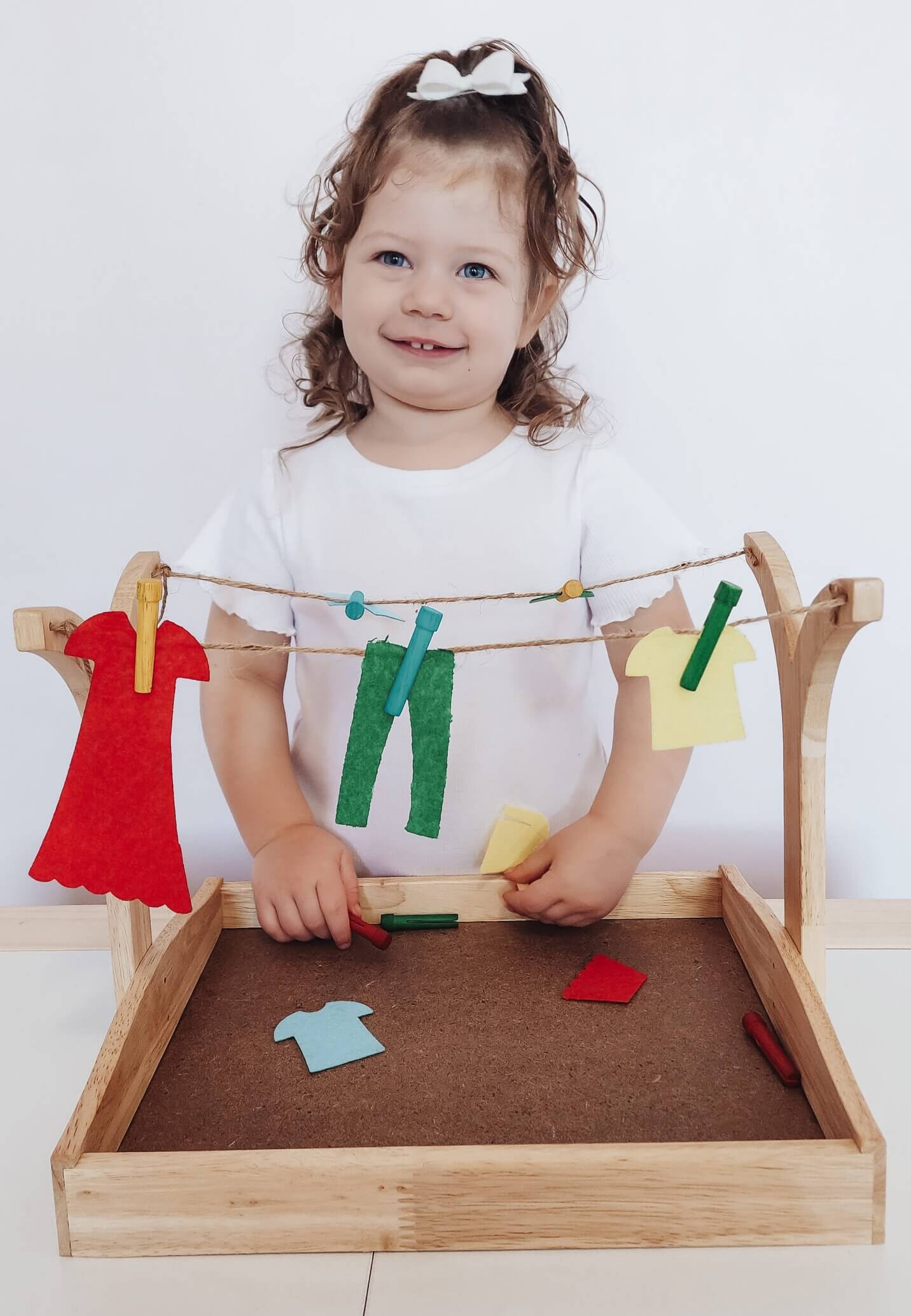 Qtoys Montessori Clothes Line Toy 2 Qtoys Montessori Clothes Line Toy 2