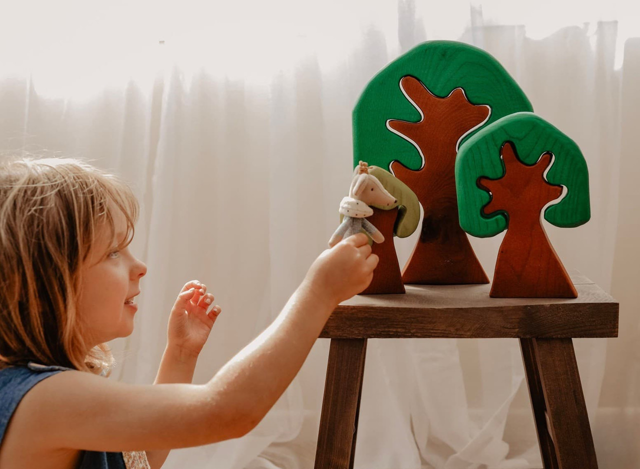 qtoys small world wooden tree set