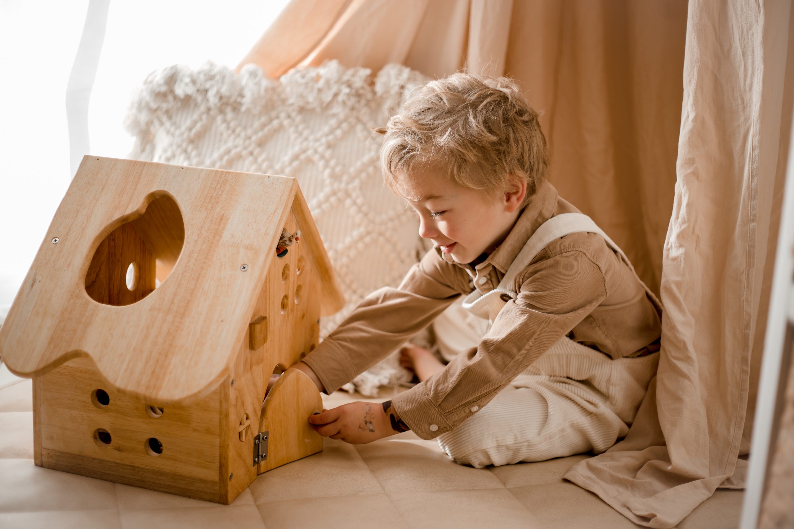 qtoys wooden horses stable qtoys wooden horses stable