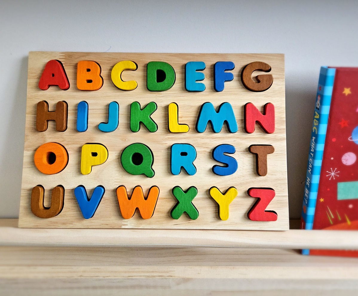 qtoys wooden colourful capital letter ABC alphabet puzzle qtoys wooden colourful capital letter ABC alphabet puzzle