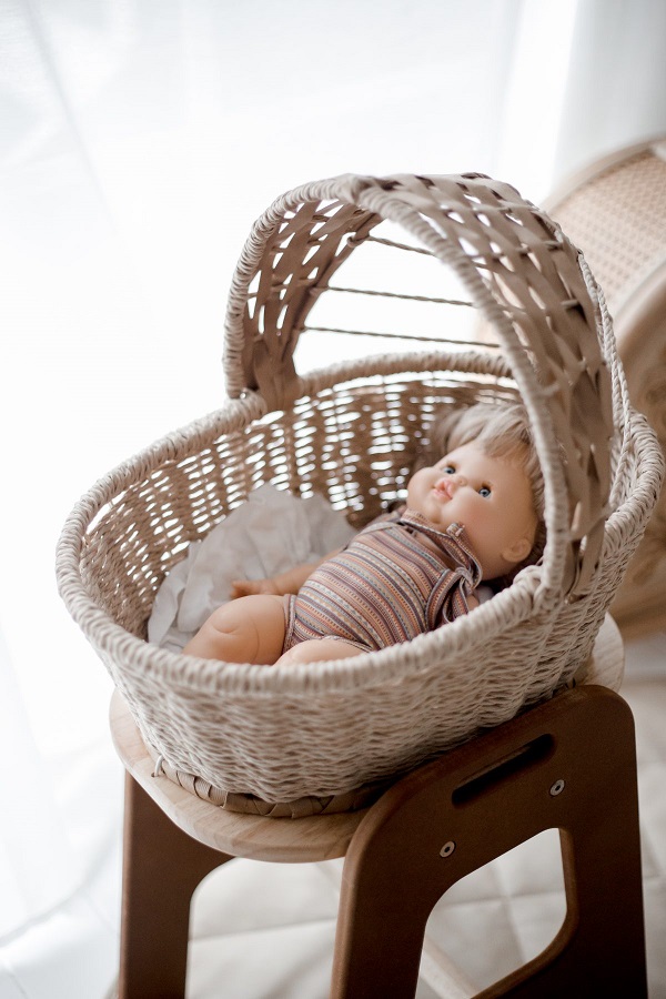 Qtoys Jute Doll Bassinet wooden base Qtoys Jute Doll Bassinet wooden base