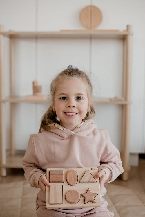 Chunky Shape Puzzle - girl playing