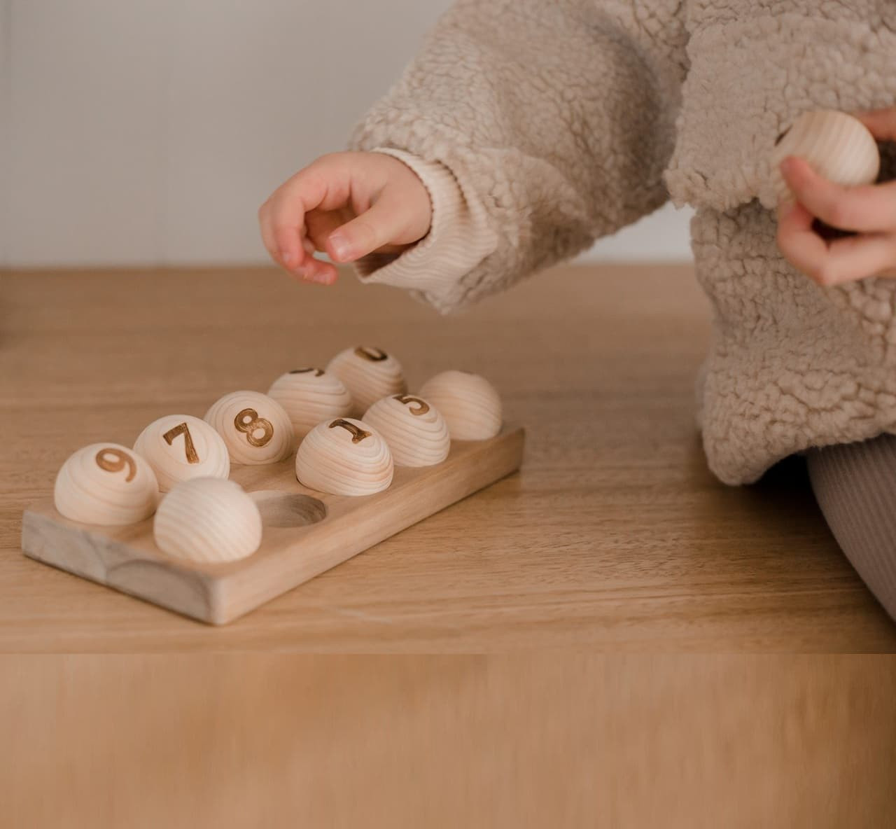 montessori egg stand