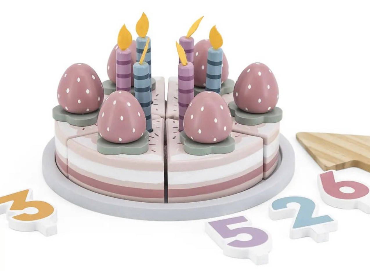 polarb pretend play cake