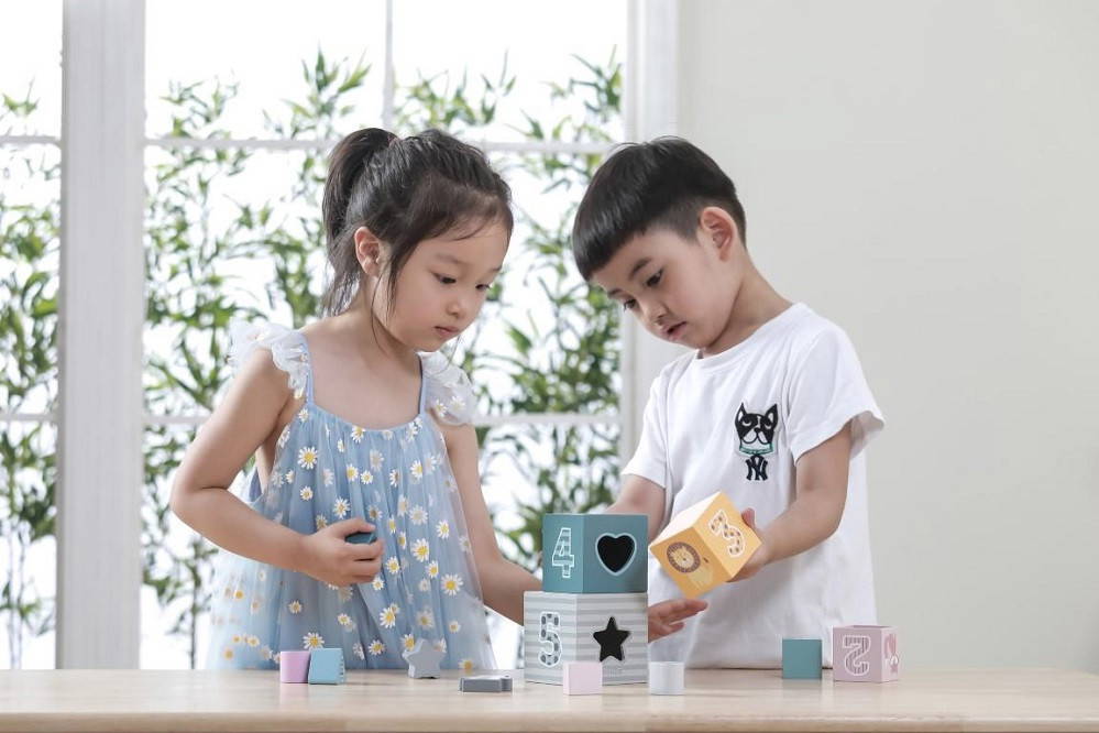 Nesting & Stacking Blocks during play