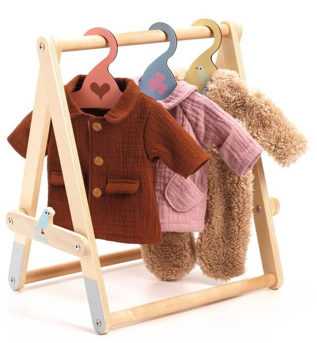 Djeco Doll\'s Clothing Rack with 3 seasonal outfits