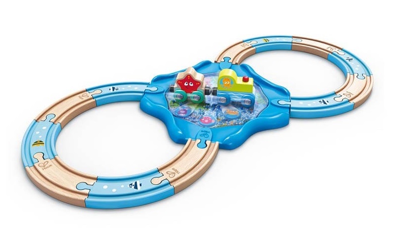 Hape Undersea Figure 8