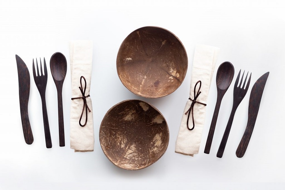 Coconut Bowls And Utensils Set of 2 Coconut Bowls And Utensils Set of 2