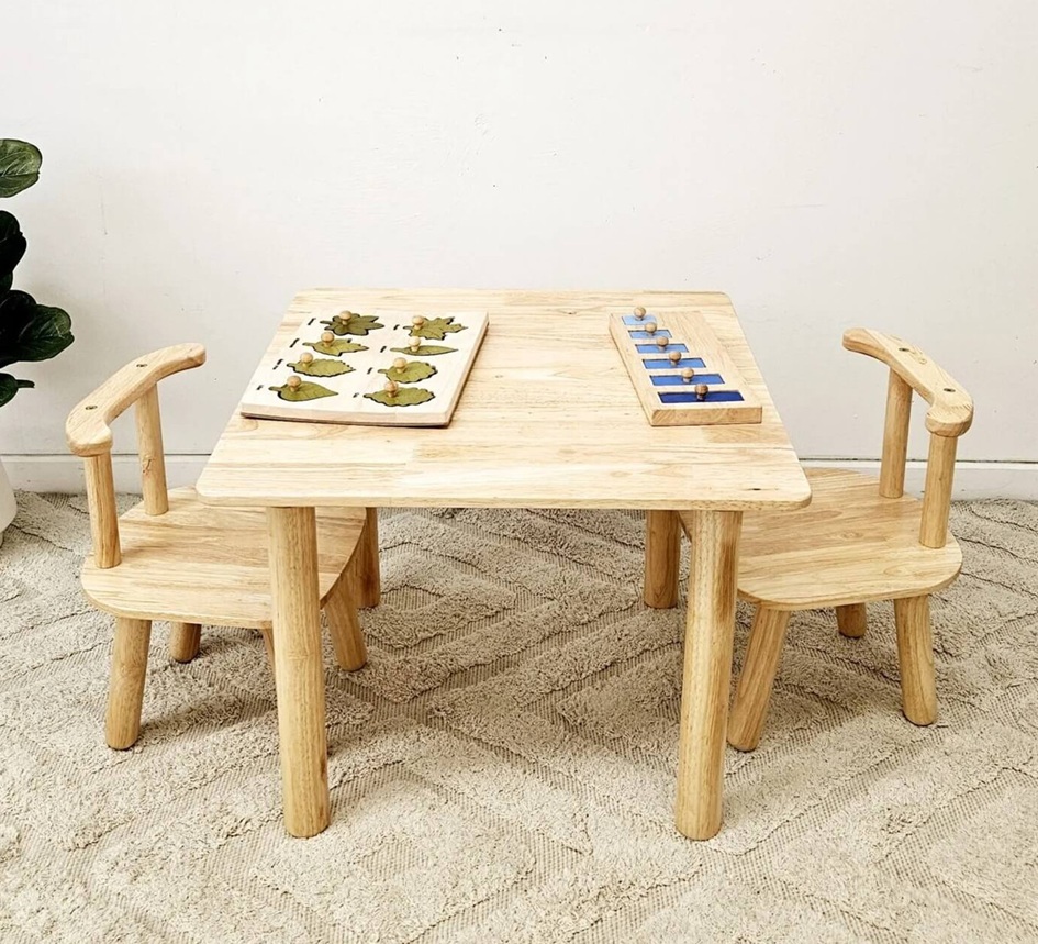 qtoys natural toddler table and chair set