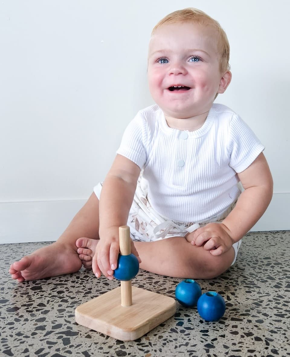 Qtoys Montessori Spheres on Dowel