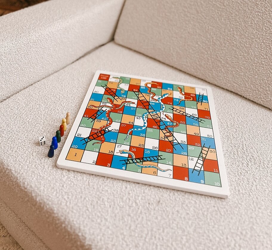 snakes ladders game classic