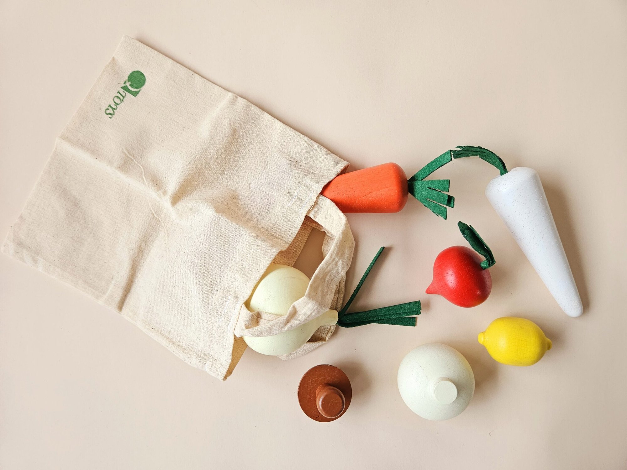 Qtoys Wooden Pretend Play Vegetable Set in Bag - image 2