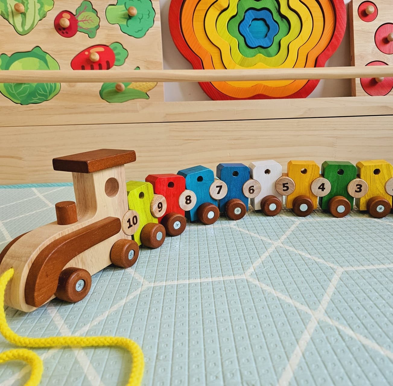 qtoys wooden lacing train