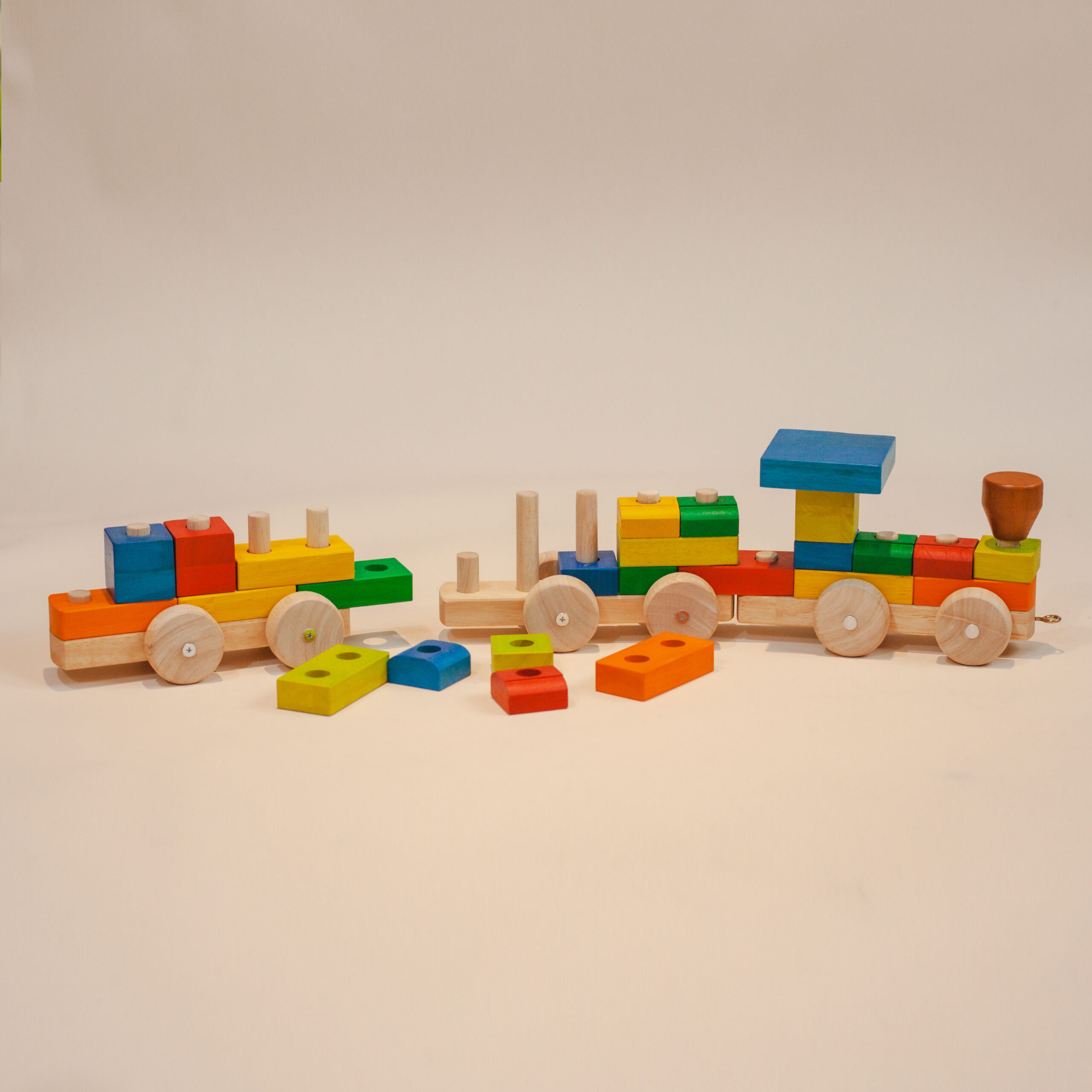 Qtoys Stack & Pull Train