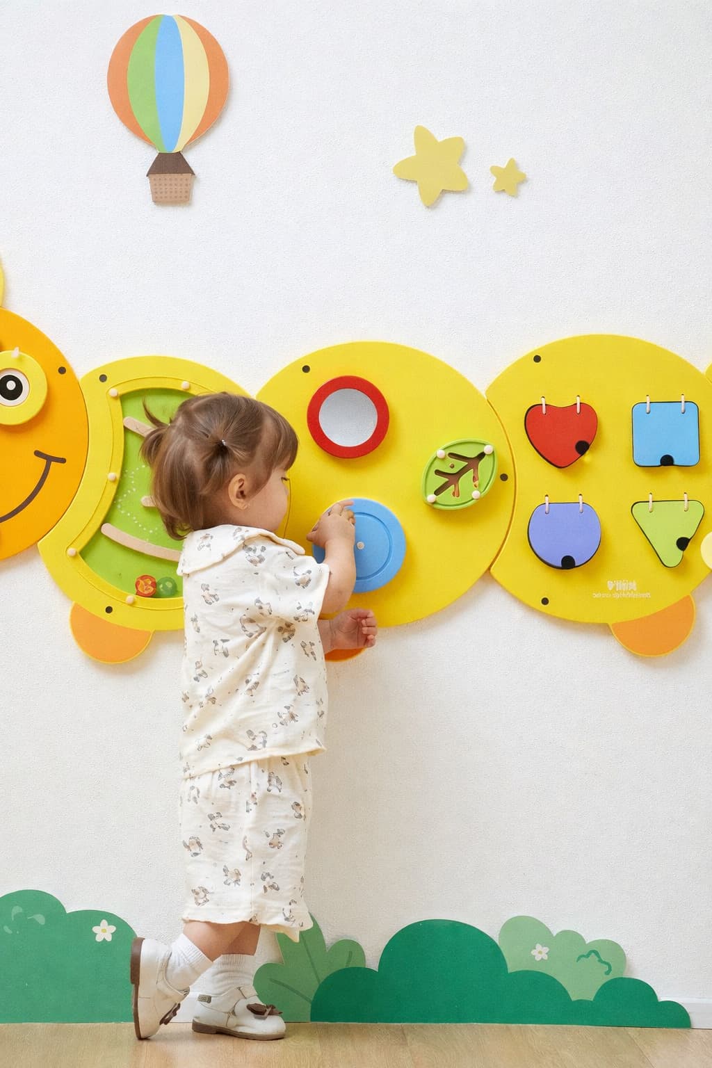 viga caterpillar wall panel