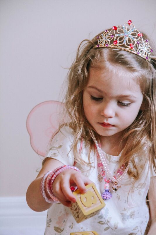 Great Pretenders Bejewelled Tiara Gold 1