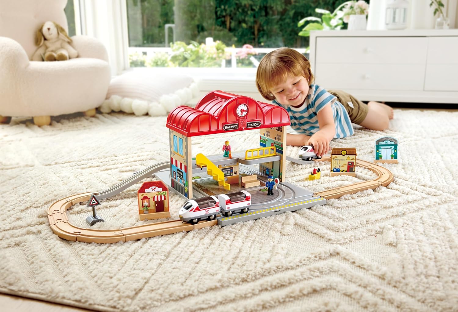 Portable Train Station Set