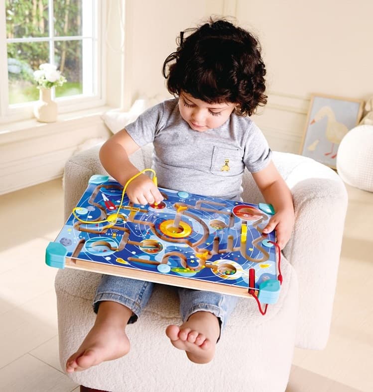 Hape Magnetic Space Maze & Tangram Board