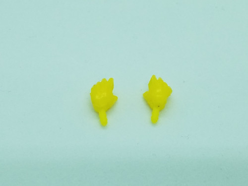 Dandelion Yellow Female Vertical hands