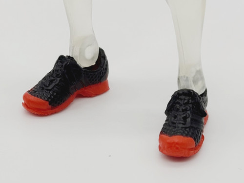 Turnbuckle Biter Sneakers (female)