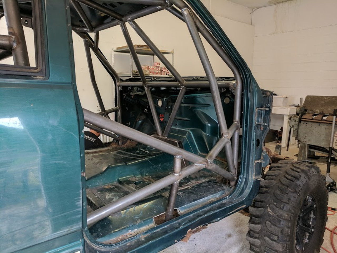 Chevrolet 1500 8898 Offroad Truck Roll Cage Custom Fabrication