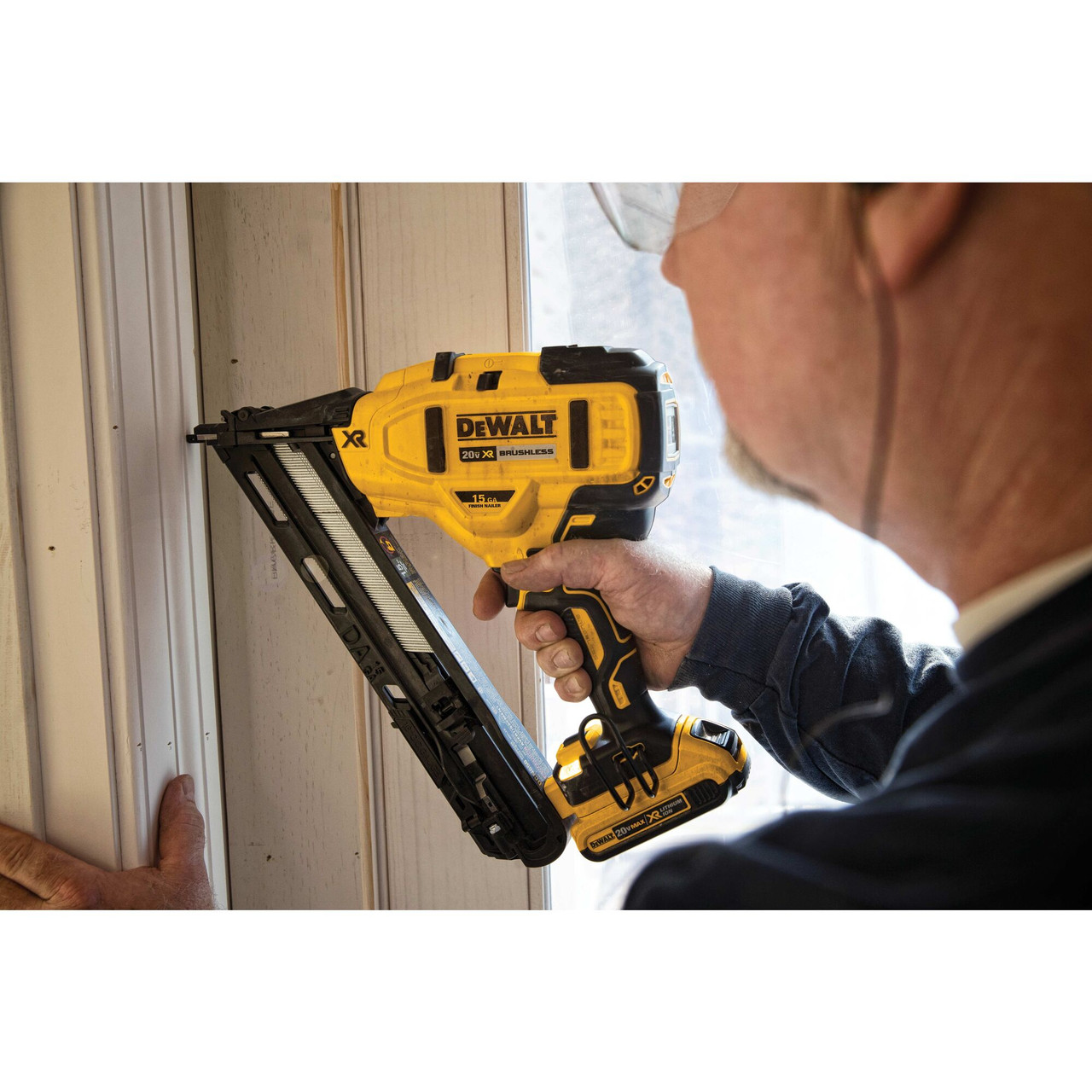 DEWALT DCN650B 20V MAX XR 15 Gauge Da Angle Finish Nailer Tool