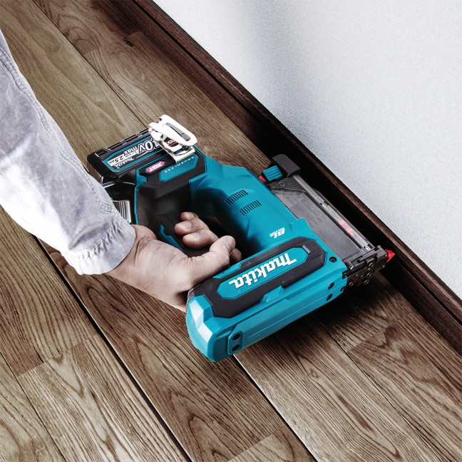 40v Makita 23 Gauge Pin Nailer Review Makita PT001GA102 40V