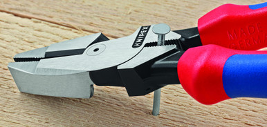 Knipex 0902240SBA - 9 1/2'' High Leverage Lineman's Pliers New England Head-Comfort Grip