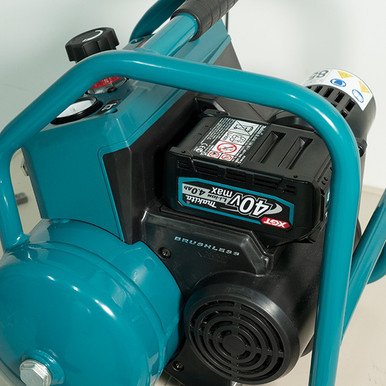 Makita AC001GZ - 40V max XGT Brushless Cordless 7.6 L (2.0 Gal) Air Compressor, Quiet Series (Tool Only)