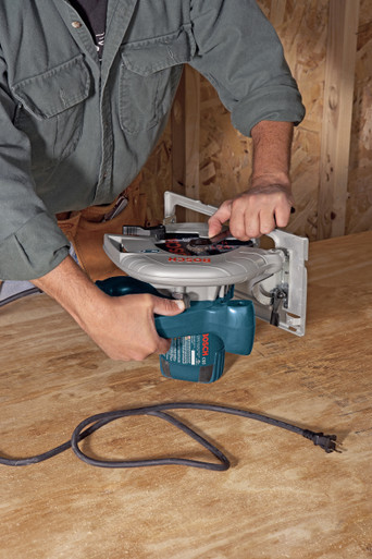 Bosch CS5 - 7-1/4 In. 15 A Left Blade Circular Saw