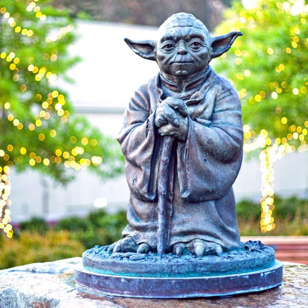 yoda lawn statue