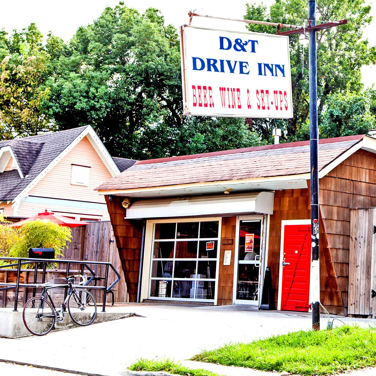 D&T Drive Inn