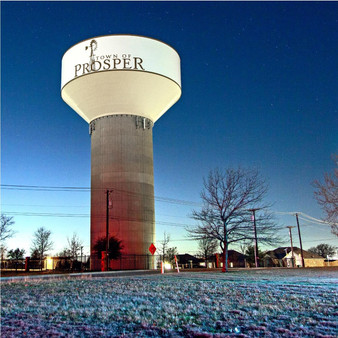 Welcoming visitors and locals to its affluent, small town is Prosper, Texas, located in the Collin and Denton Counties. With less than 16,000 people in its population, this water tower shows some of its refined yet rustic essence.